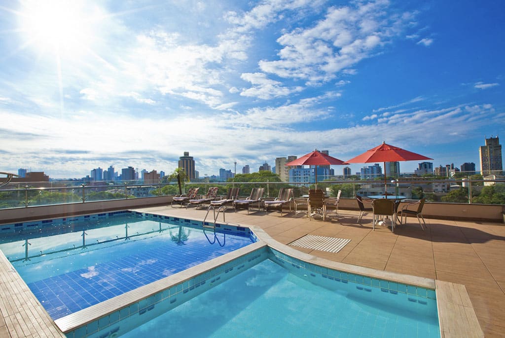 hotel del rey swimming pool