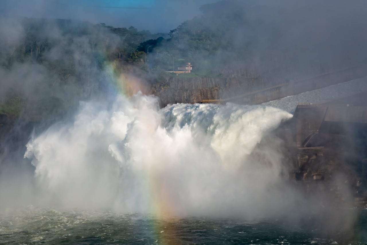 Cheia das águas nas cataratas